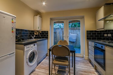 2 bed house, Colum Road, Cathays, Cardiff, CF103EL - Image 3